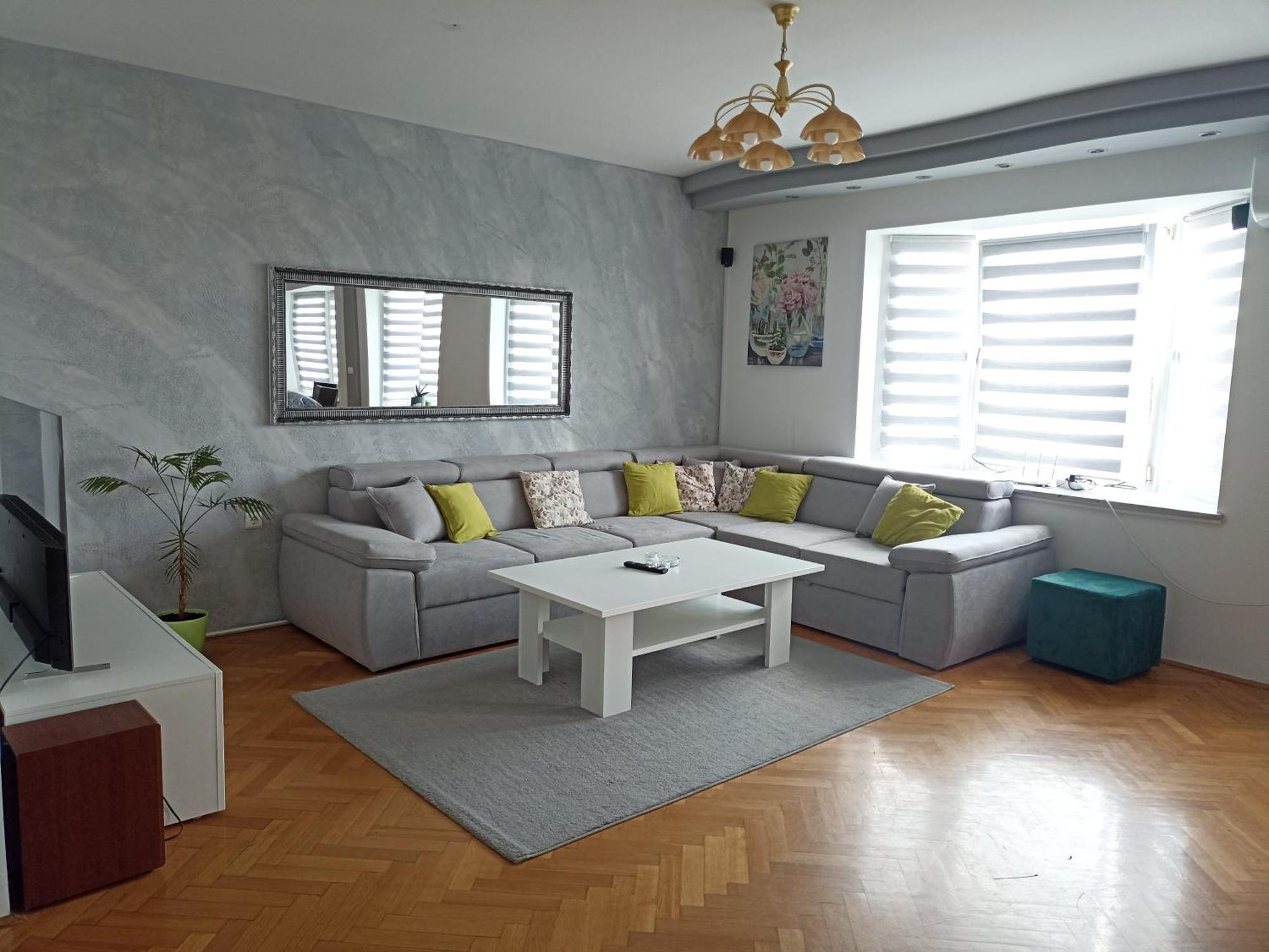Royal Apartmani Bosanski Samac Exterior foto